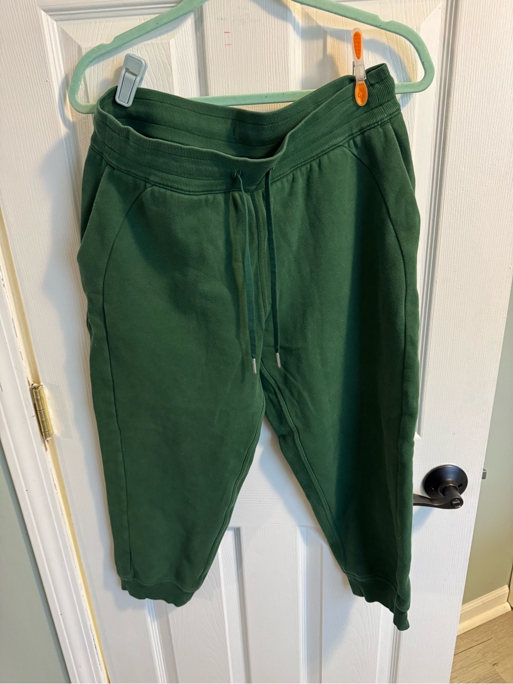 lululemon athletica Forest Green Scuba Jogger sweatpants -Excellent ❤️